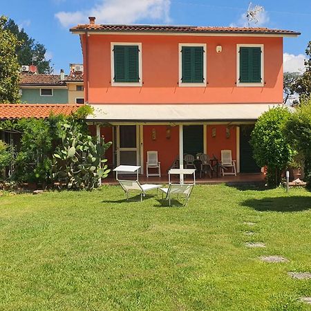 La Casa Delle Buone Letture Villa Lucca Exterior foto
